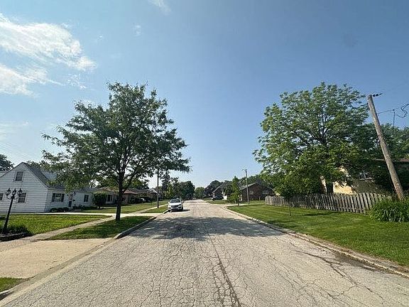 4th image of 2025 High St