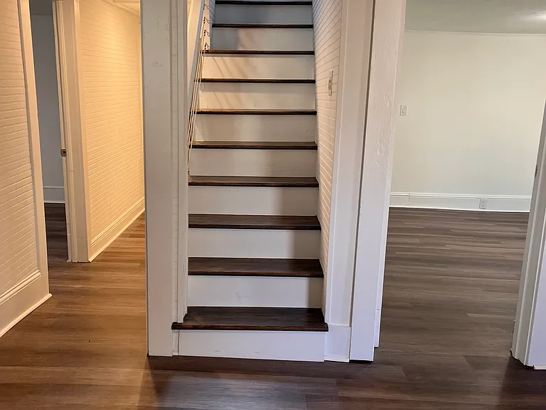 631 N Mulberry St — Photo 6