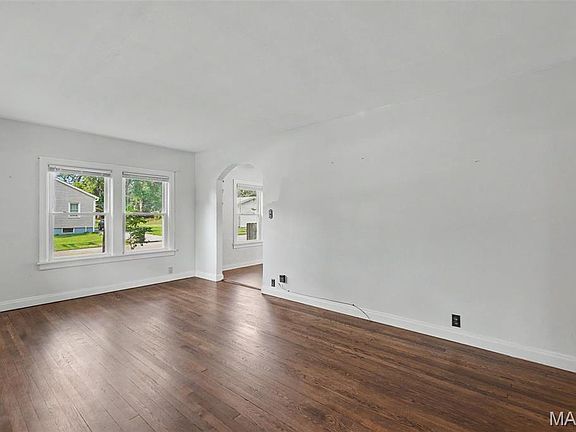 5th image of 501 Steinhagen Rd
