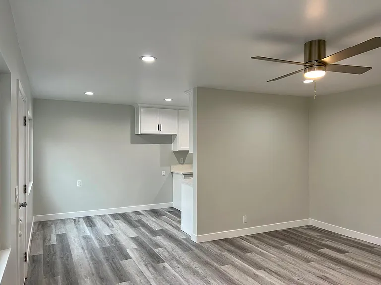 3375 Elizabeth Ave #B — Photo 2