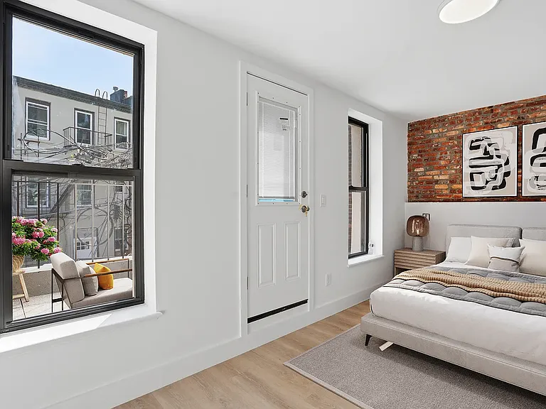 1283 Rogers Ave #2C — Photo 5