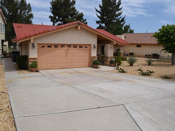 4th image of 14750 Blue Grass Dr