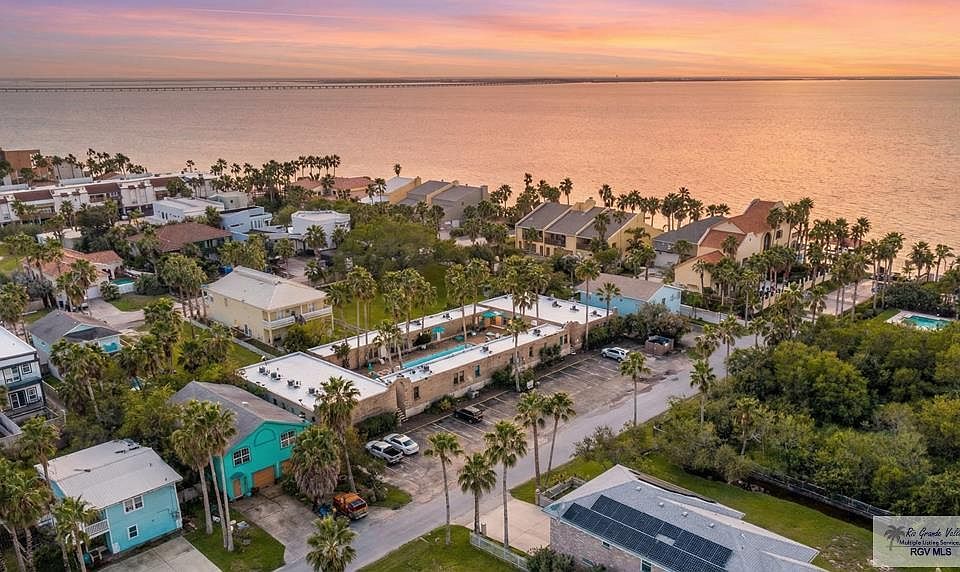 1st image of 211 W Bahama St #104