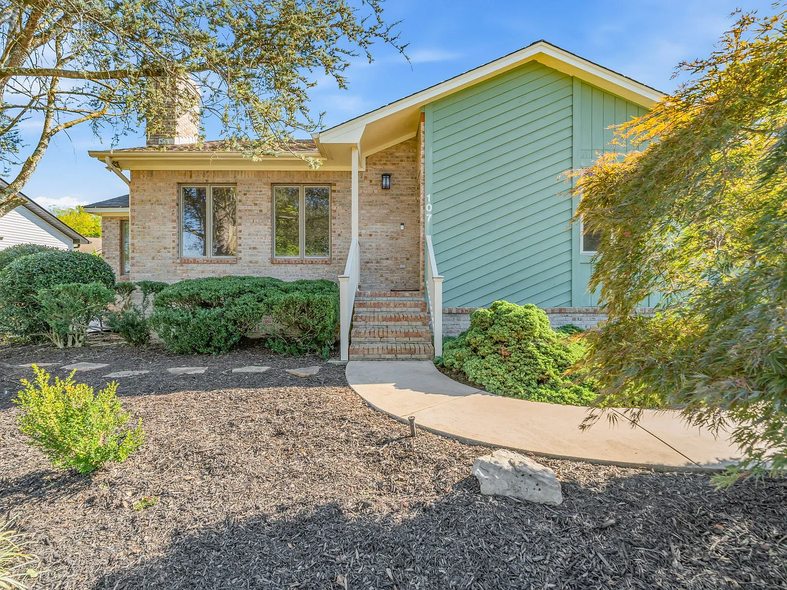 107 Inagehi Way - 1 — Photo 3