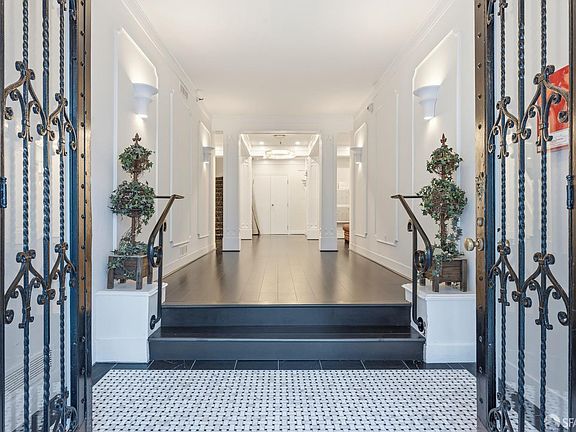 5th image of 1441 Jones St APT 301