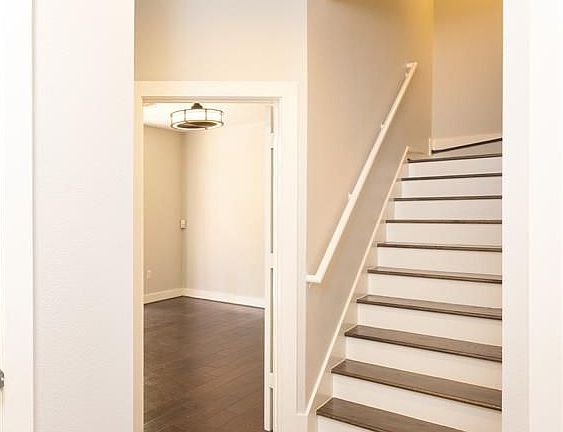 4th image of 2437 South Blvd APT 8