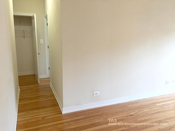 3rd image of 4843 N Wolcott Ave APT 3B
