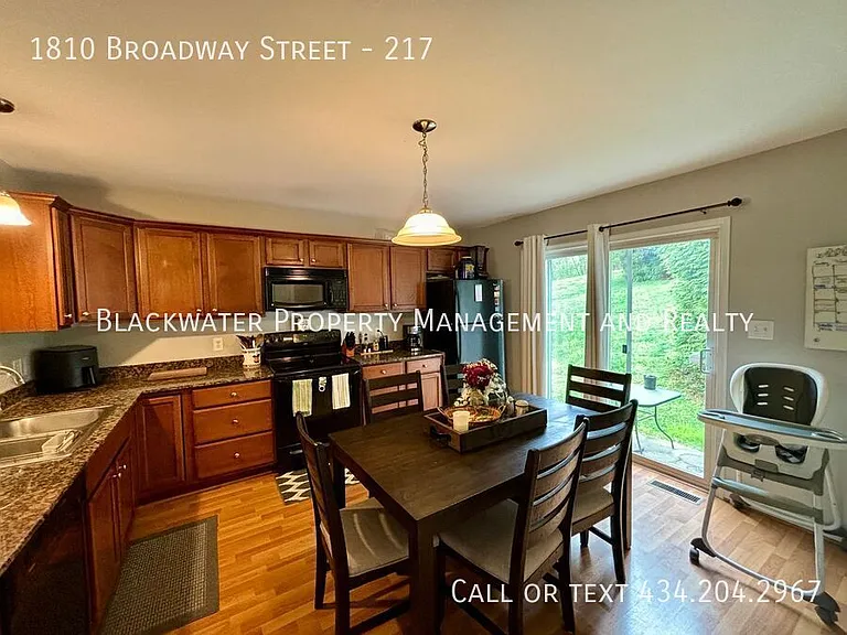 1810 Broadway St #217 — Photo 3