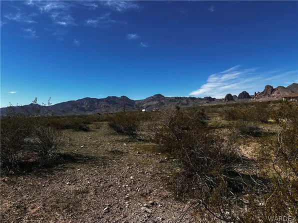 3129 S Peridot Road, Golden Valley, AZ 86413