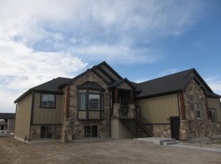 2811 North 2350 West, Farr West, UT 84404