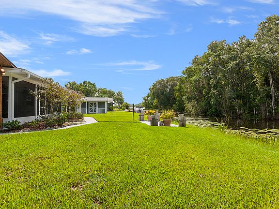 4th image of 6650 Bay Shore Dr