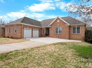 215 Browning Dr, Taylorsville, NC 28681