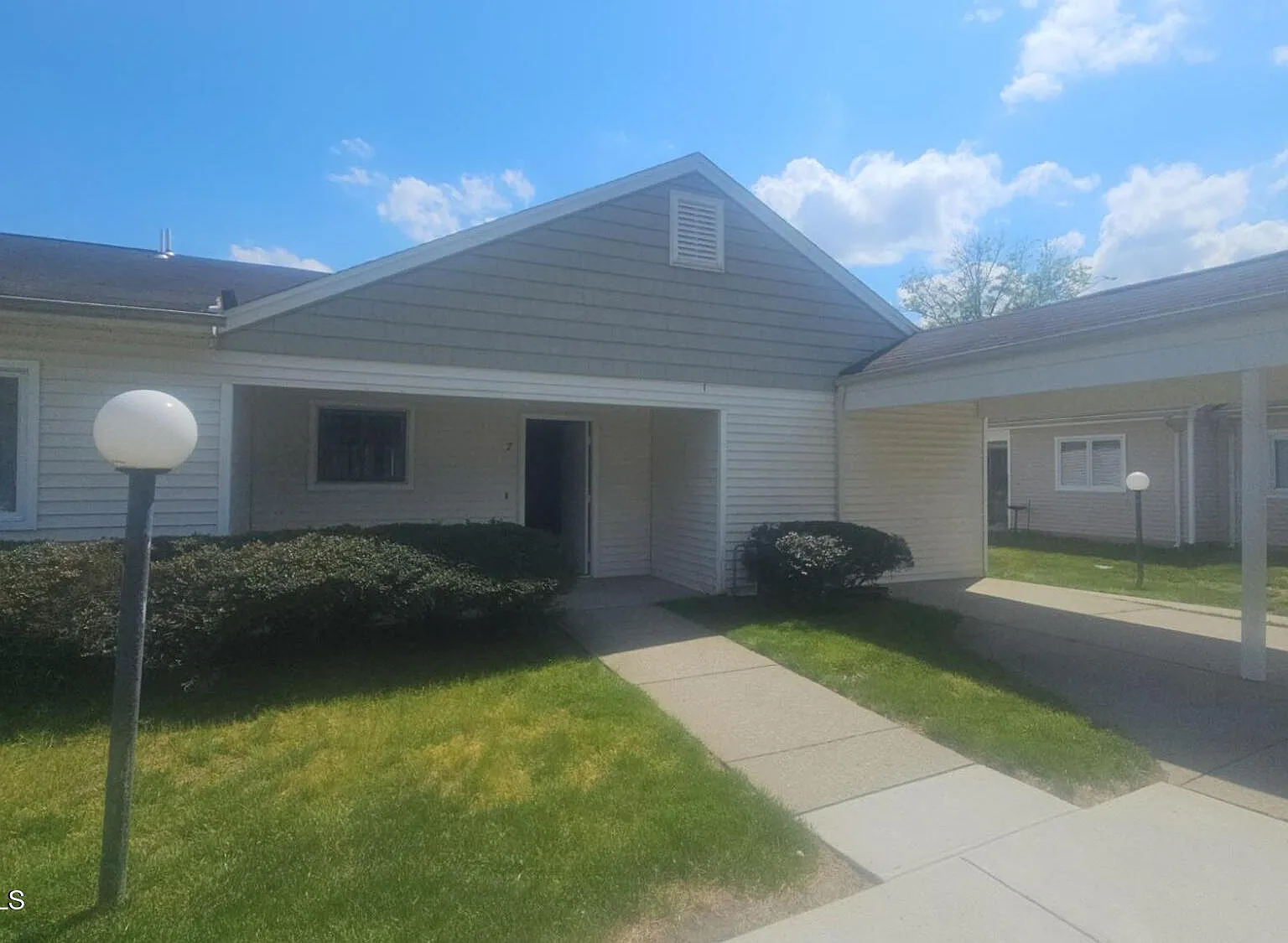 2 bed, $2,275 — Photo 3