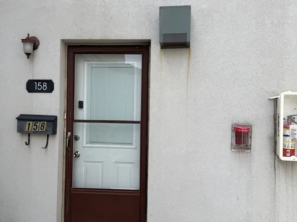 1055 Dundas St E #158, Mississauga, ON L4Y 3X6