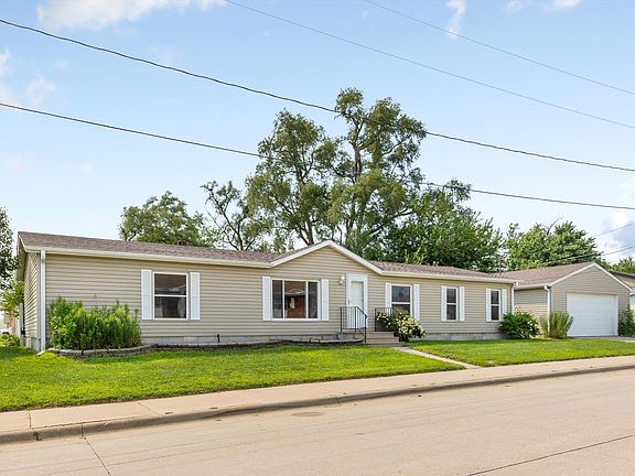 3rd image of 312 N 41st St