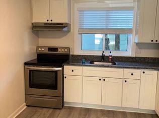 34 Pleasant St #O, Easthampton, MA 01027