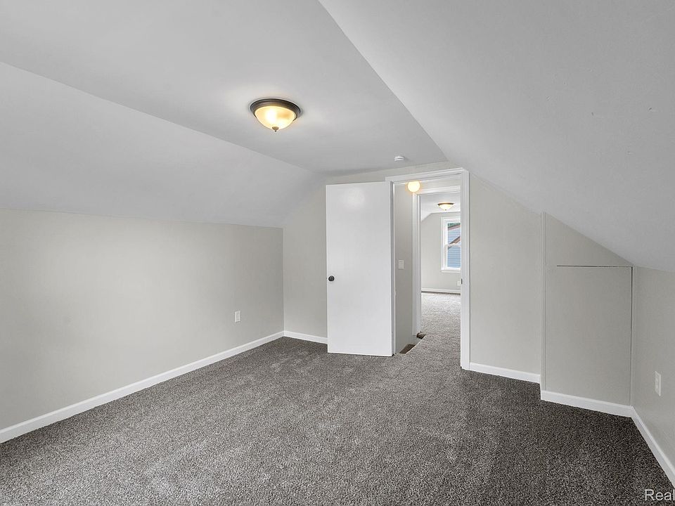 32239 Chester St, photo 26