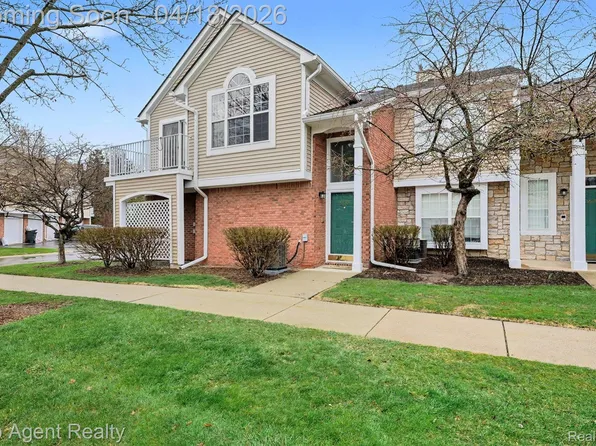 56192 Troon Dr N, Utica, MI 48316