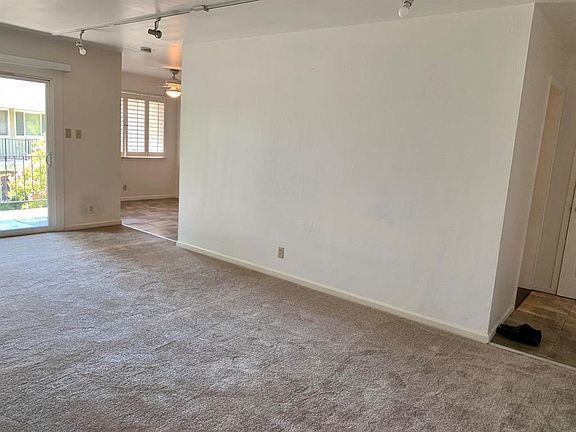 4th image of 3588 Payne Ave APT 9