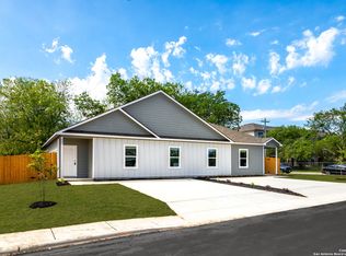 513-515 Hudson St, Seguin, TX 78155