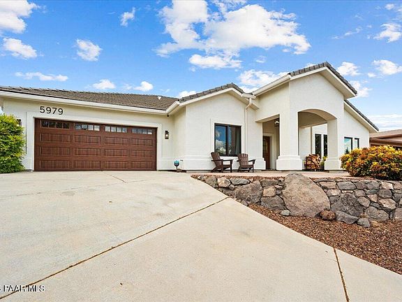 2nd image of 5979 Symphony Dr
