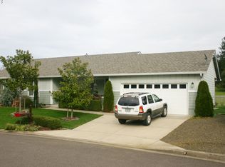 561 N Summerwood St, Roseburg, OR