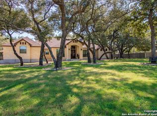 181 Copper Ridge Dr, La Vernia, TX 78121