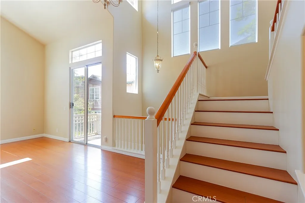 2 bed, 1388 sqft, $3,600 — Photo 4