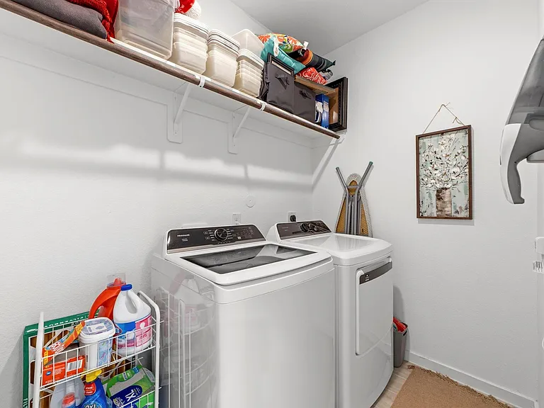21235 Doubtful Canyon Dr — Photo 17