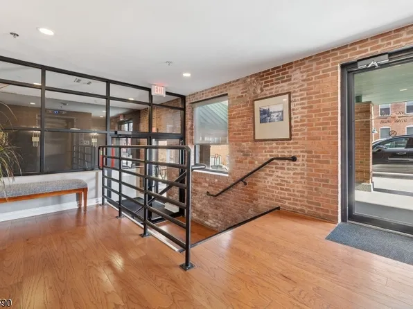 220 Main St #202, Little Falls Twp., NJ 07424