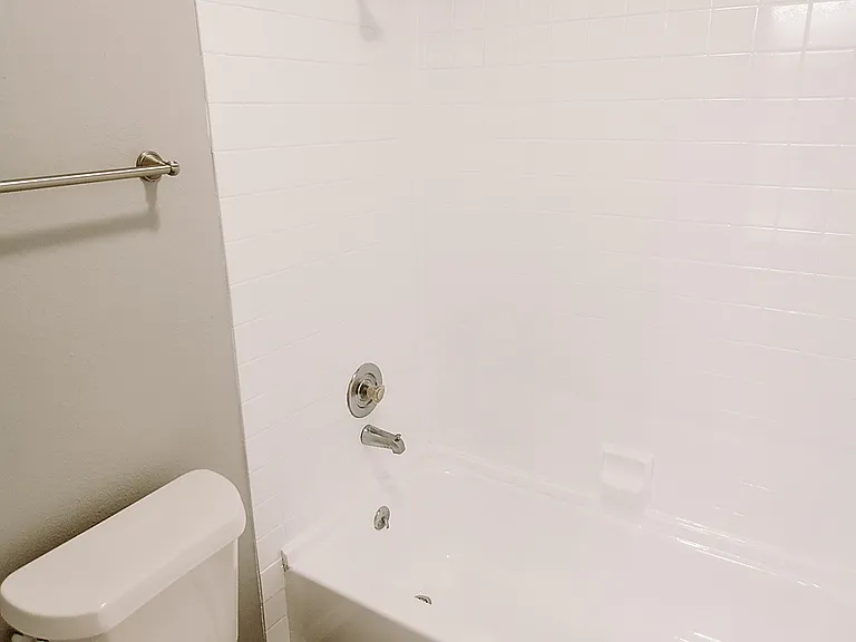 3110 Whisper Oaks Ln #C — Photo 3