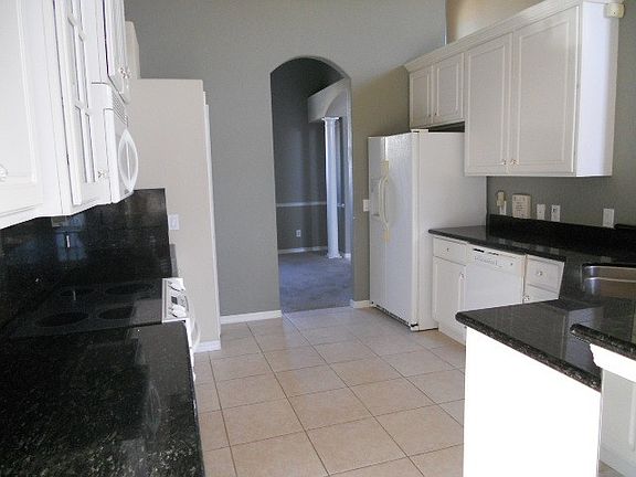 5th image of 462 Liam Ave
