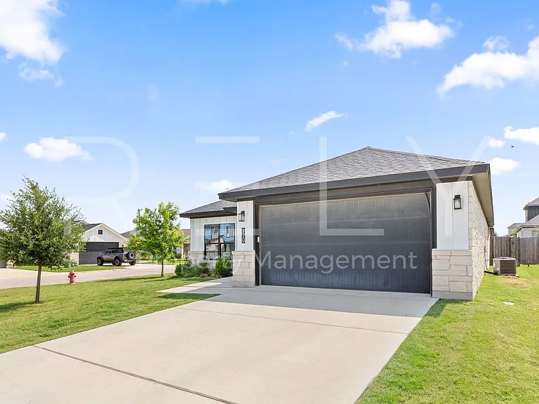 129 Seattle Slew Dr — Photo 3