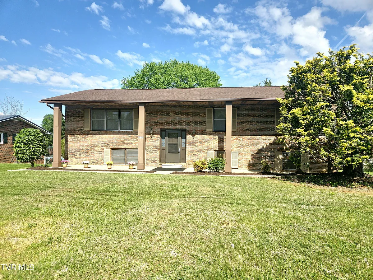 Building Photo - 2910 Newbern Dr
