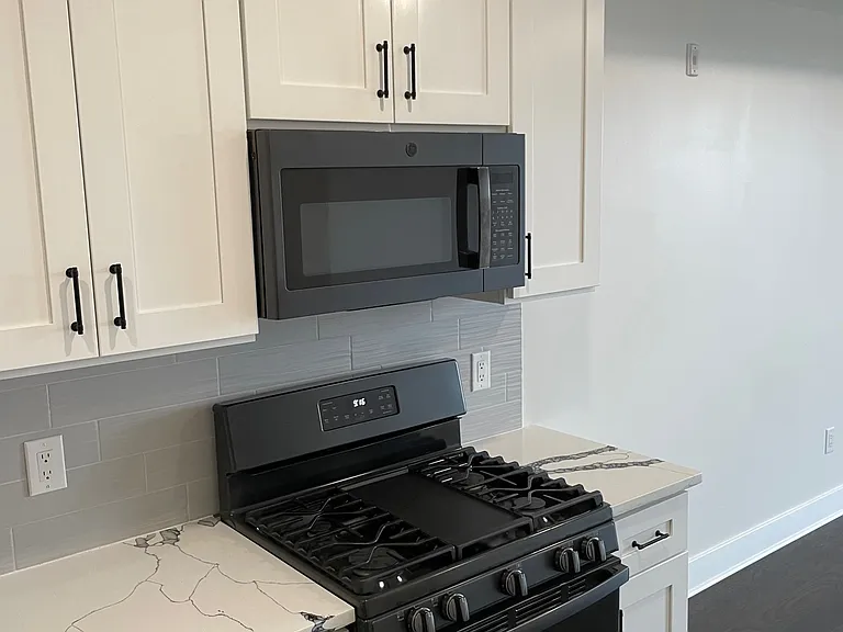1868 Frankford Ave #503B — Photo 8