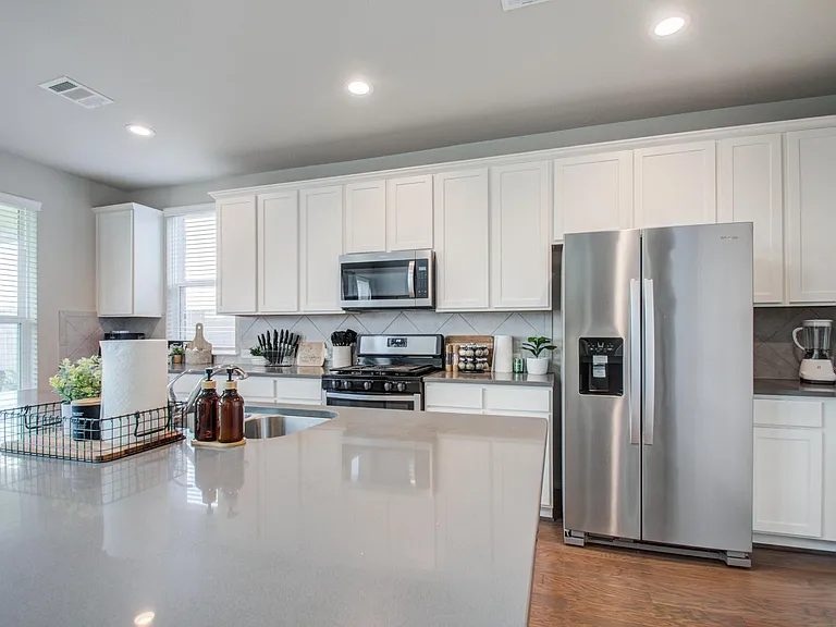 7606 Cottonwood Falls Dr — Photo 33