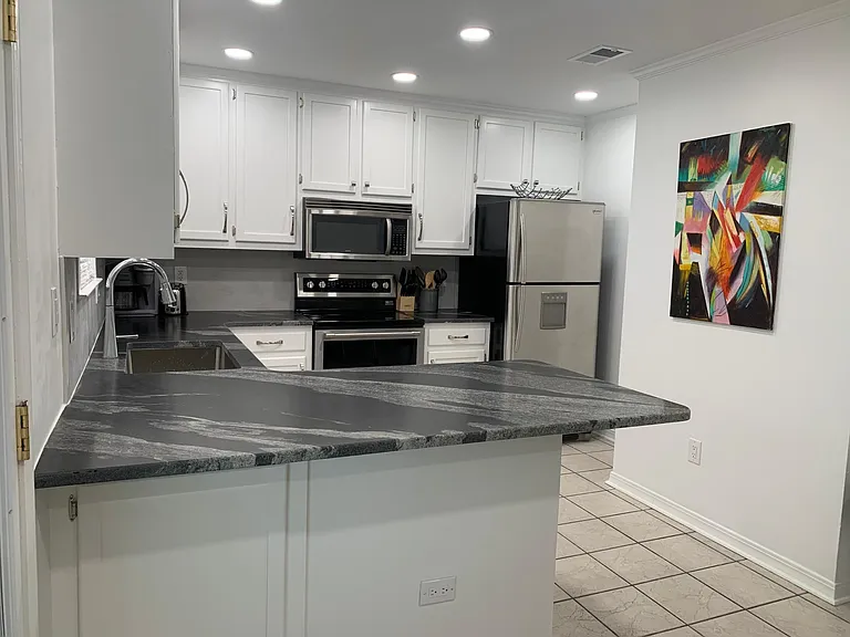 270 Hillcrest Rd — Photo 3
