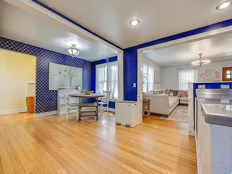 1512 College St — Photo 4