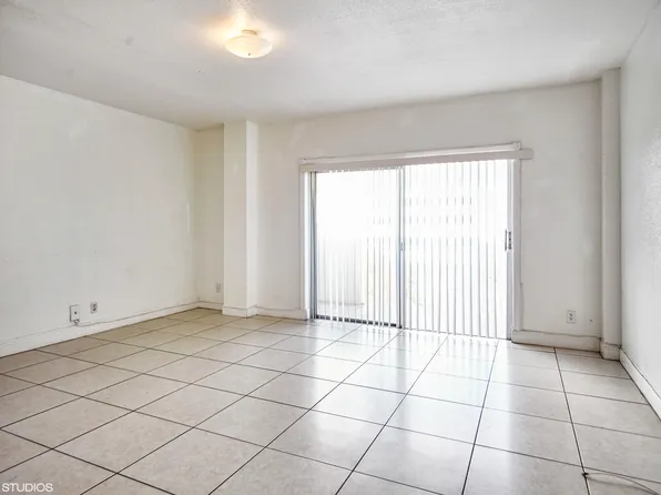 1455 N Treasure Dr APT 4E, North Bay Village, FL 33141
