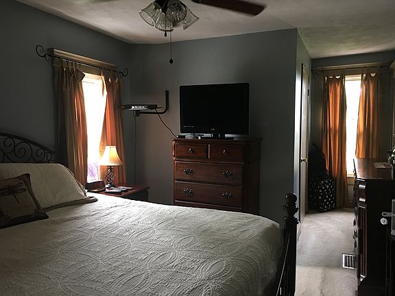5th image of 833 Prairie Ave