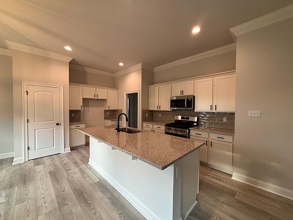 3rd image of 1206 Tina St