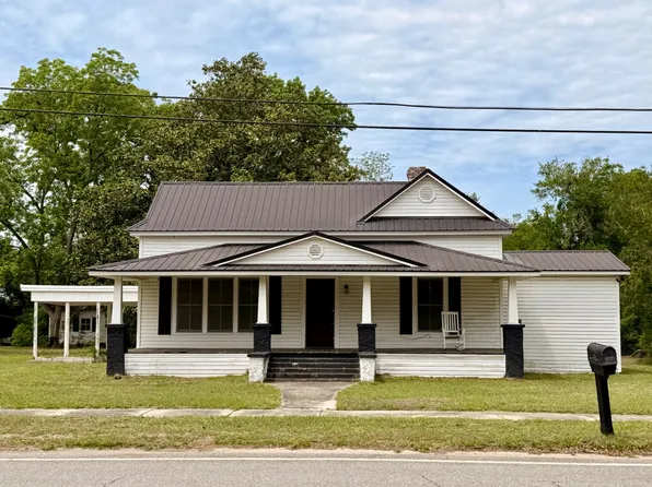 621 N Church St, Odum, GA 31555