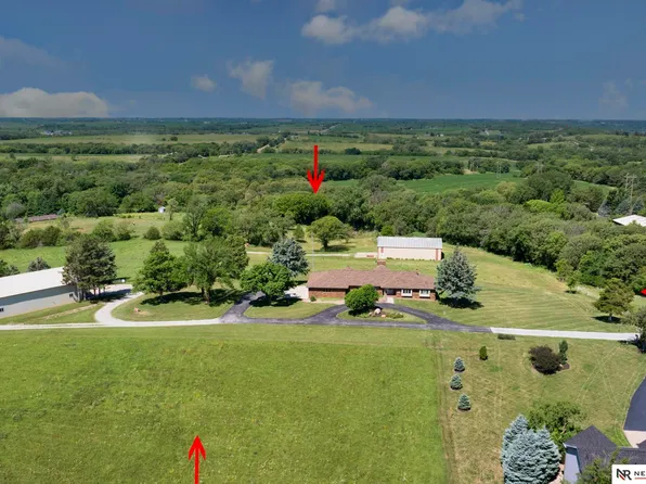 14020 W Sand Hill Rd, Louisville, NE 68037