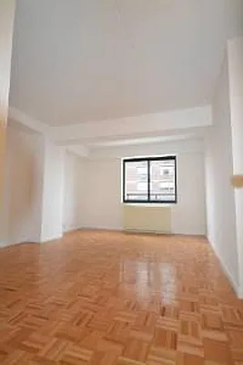 Rented by Plaza Real Estate Group | media 5