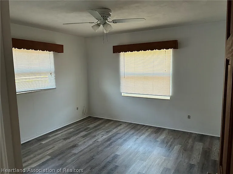 1223 Stenewahee Ave — Photo 8
