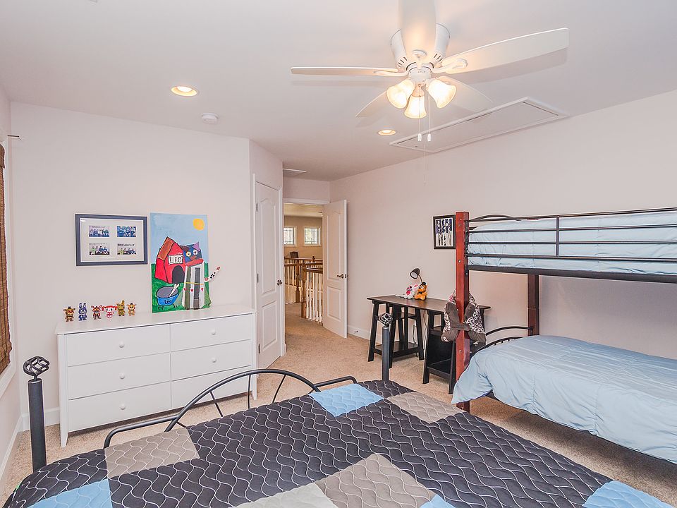 2nd floor bedroom