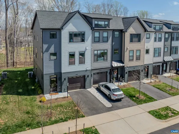 1816 Fowler St, Charlottesville, VA 22901