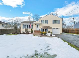 4 Wantaugh Ave, Poughkeepsie, NY 12603