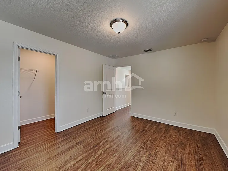 10323 Marsh Edge Ct — Photo 13