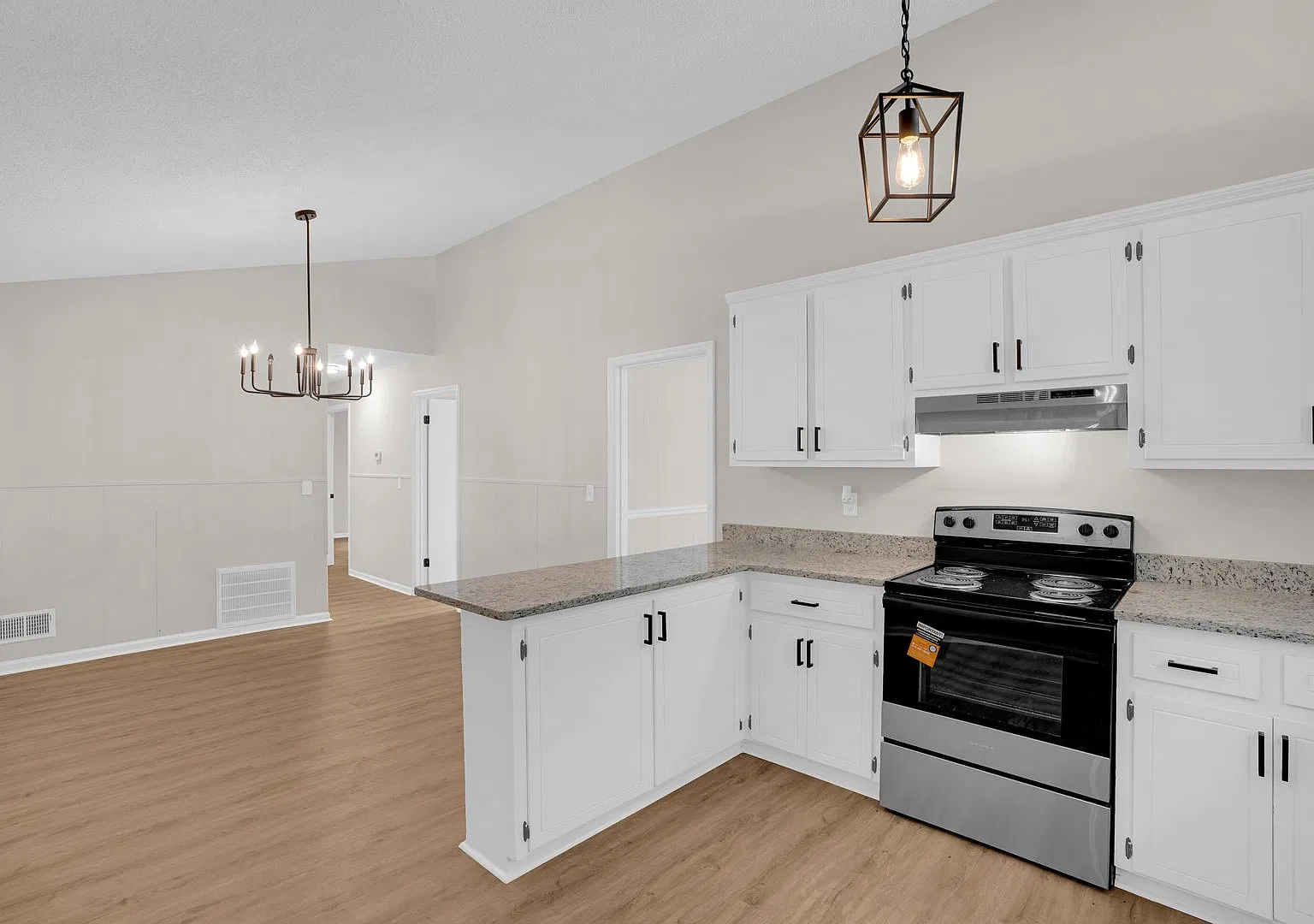 Updated 3-Bedroom Home in Northeast Columbia Convenient Location, Modern Finishes & Everyday Comf... — Photo 1